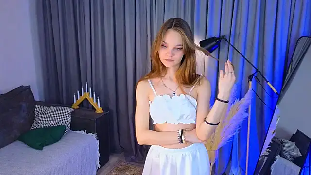 Snapshot of KarlaMagnett chatting on 11-21-25, 03:22 KarlaMagnett online show from 11-21-25, 03:22