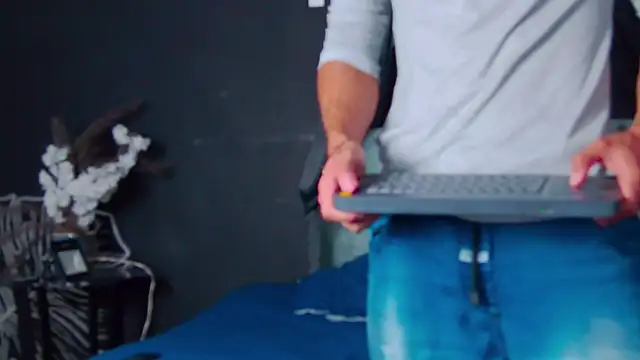 AlessioVitale online show from 12-19-25, 12:12