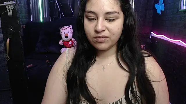 Snapshot of lehia_285 chatting on 04-28-26, 01:16 lehia 285 online show from 04-28-26, 01:16