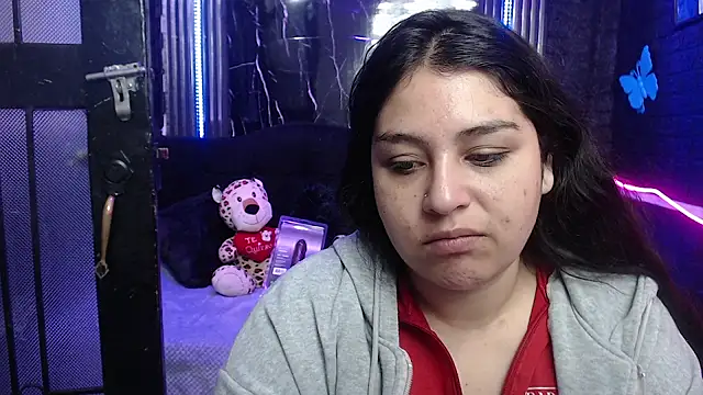 Snapshot of lehia_285 chatting on 05-28-26, 01:08 lehia 285 online show from 05-28-26, 01:08