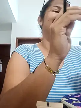 Samaraa Lee online show from 11-14-25, 12:26