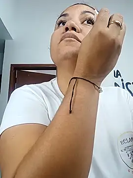 Samaraa Lee online show from 12-22-25, 10:45