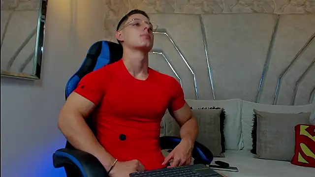 MAXTHOMSON online show from 03-17-26, 04:17