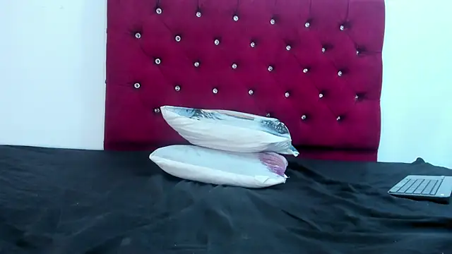 Snapshot of Anggie_Miller chatting on 03-24-26, 11:21 Anggie Miller online show from 03-24-26, 11:21