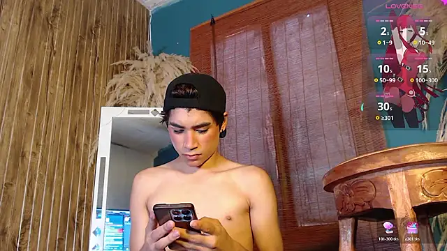 Leo Glow online show from 02-04-26, 01:06