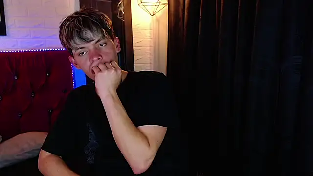 frankboyx online show from 11-17-25, 08:14