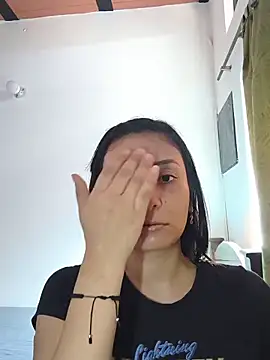 Snapshot of Minie03_ chatting on 05-20-26, 02:34 Minie03 online show from 05-20-26, 02:34