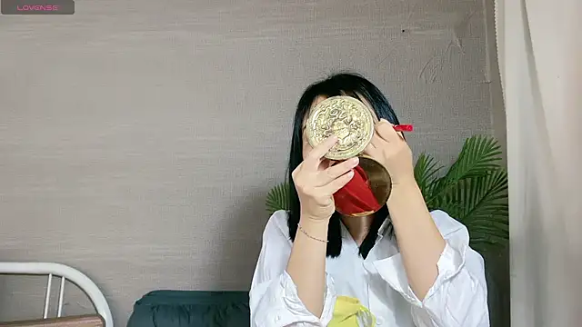 0xiaosu0 online show from 11-04-25, 01:48