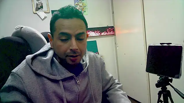 Snapshot of YoungStallionXL chatting on 02-25-26, 07:40 YoungStallionXL online show from 02-25-26, 07:40