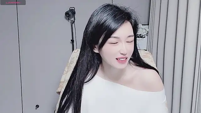 YunShan-33 online show from 11-29-25, 03:09