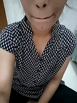 Snapshot of vijaylaxmi69 chatting on 11-03-25, 04:19 vijaylaxmi69 online show from 11-03-25, 04:19