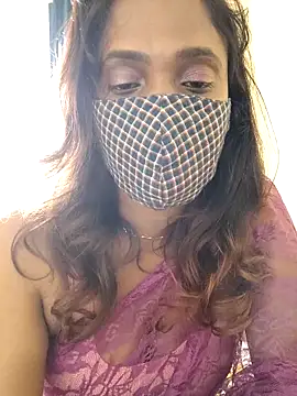 Snapshot of Queen-dhivya chatting on 12-05-25, 06:33 Queen-dhivya online show from 12-05-25, 06:33