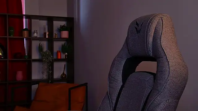 ElinVale online show from 04-08-26, 08:47