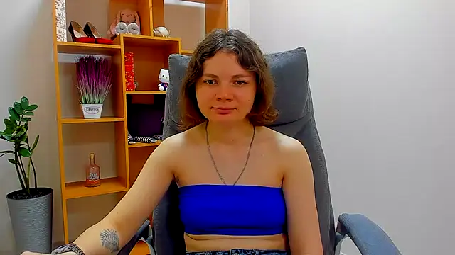 Snapshot of Stella-Maers chatting on 05-13-26, 07:28 Stella-Maers online show from 05-13-26, 07:28