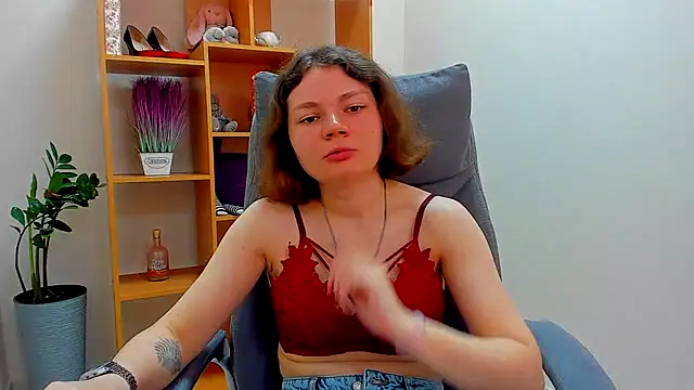 Snapshot of Stella-Maers chatting on 05-22-26, 07:15 Stella-Maers online show from 05-22-26, 07:15