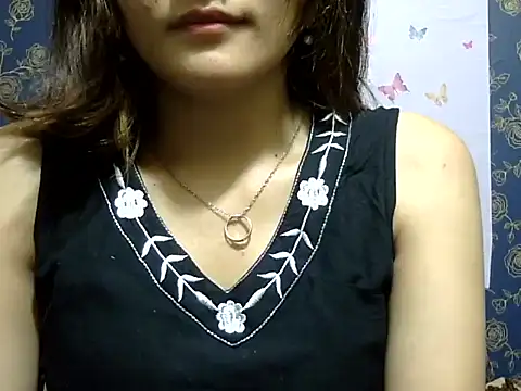 maira 33 online show from 02-25-26, 01:15