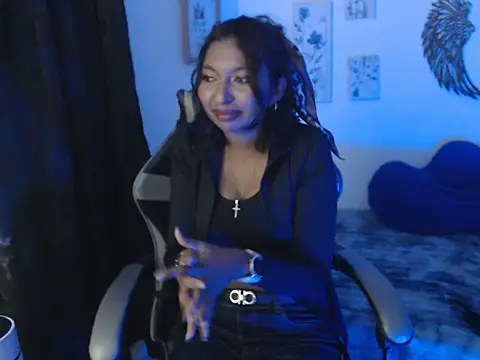 Snapshot of Samanta_777 chatting on 06-29-26, 04:19 Samanta 777 online show from 06-29-26, 04:19