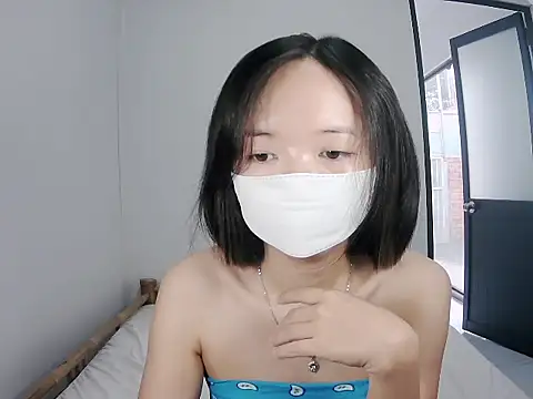 Snapshot of 10tb chatting on 11-29-25, 08:50 10tb online show from 11-29-25, 08:50