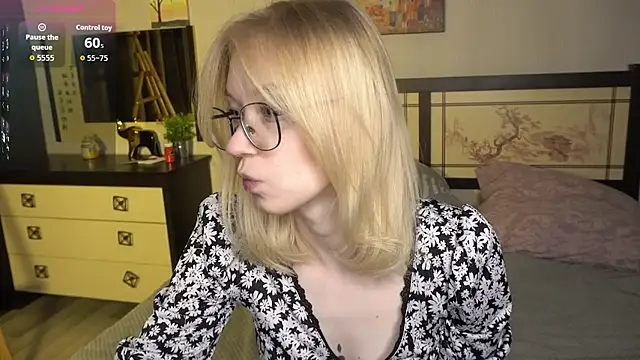 Snapshot of ShanelTunon chatting on 11-07-25, 07:58 ShanelTunon online show from 11-07-25, 07:58