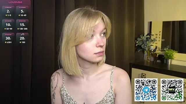 Snapshot of ShanelTunon chatting on 12-17-25, 07:53 ShanelTunon online show from 12-17-25, 07:53