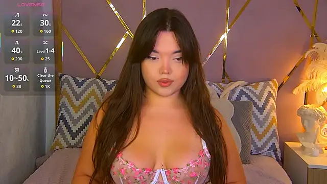 Snapshot of NaomiAster chatting on 11-14-25, 06:23 NaomiAster online show from 11-14-25, 06:23