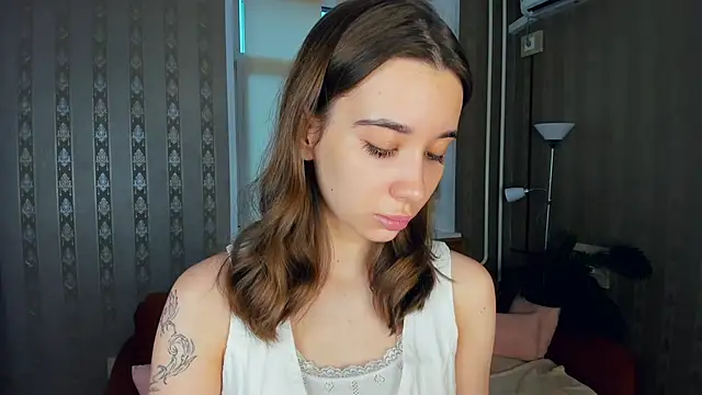 Snapshot of JacalynSchreiber chatting on 11-18-25, 09:03 JacalynSchreiber online show from 11-18-25, 09:03