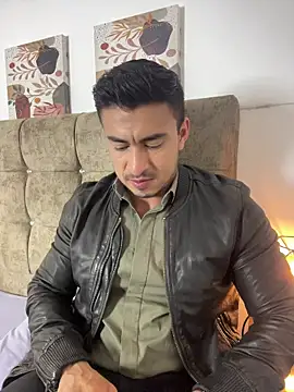 Chris Clarck online show from 11-18-25, 07:29