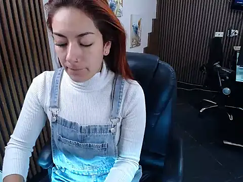 desk desire online show from 11-14-25, 11:20