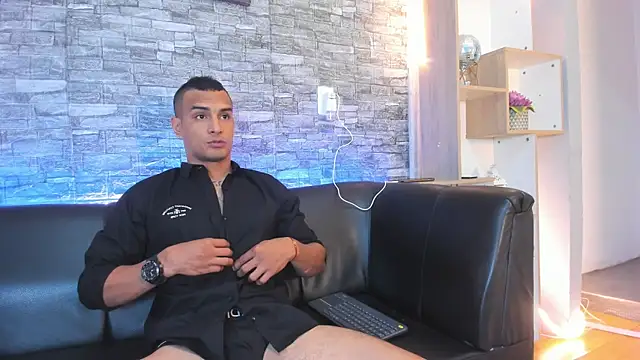 Snapshot of blaze_phoenix chatting on 11-03-25, 11:44 blaze phoenix online show from 11-03-25, 11:44