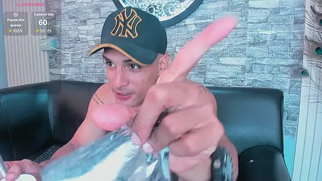 Snapshot of blaze_phoenix chatting on 11-16-25, 03:45 blaze phoenix online show from 11-16-25, 03:45