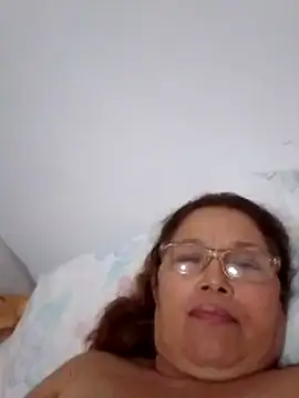 Snapshot of Cessi50 chatting on 02-05-26, 01:32 Cessi50 online show from 02-05-26, 01:32