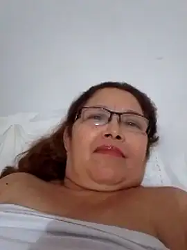 Snapshot of Cessi50 chatting on 02-10-26, 02:26 Cessi50 online show from 02-10-26, 02:26