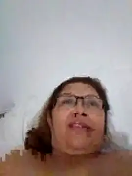 Snapshot of Cessi50 chatting on 02-12-26, 01:22 Cessi50 online show from 02-12-26, 01:22