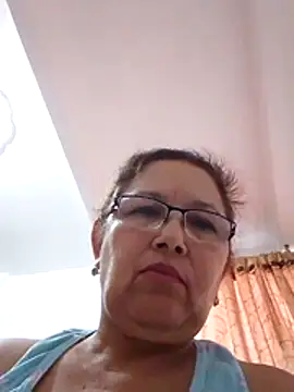 Snapshot of Cessi50 chatting on 02-14-26, 12:02 Cessi50 online show from 02-14-26, 12:02