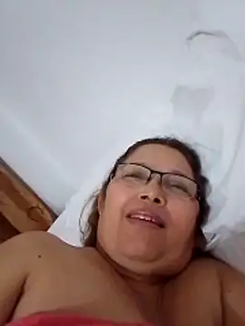 Snapshot of Cessi50 chatting on 02-15-26, 12:07 Cessi50 online show from 02-15-26, 12:07