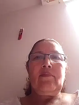 Snapshot of Cessi50 chatting on 02-19-26, 04:47 Cessi50 online show from 02-19-26, 04:47