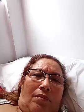 Snapshot of Cessi50 chatting on 02-22-26, 04:38 Cessi50 online show from 02-22-26, 04:38