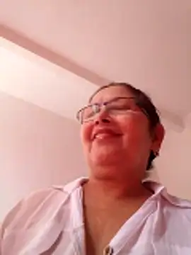 Snapshot of Cessi50 chatting on 02-23-26, 04:37 Cessi50 online show from 02-23-26, 04:37