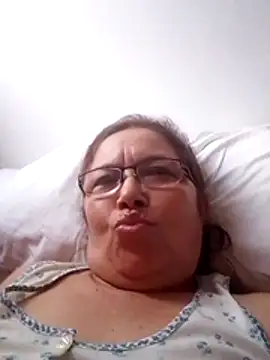 Snapshot of Cessi50 chatting on 02-27-26, 11:43 Cessi50 online show from 02-27-26, 11:43