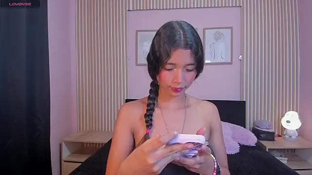 AshleyCooper2 online show from 11-10-25, 04:17