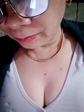 small-house123 online show from 02-07-26, 10:52