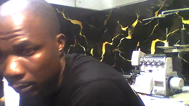 Snapshot of Ndodemnyama@xh chatting on 02-11-26, 04:12 Ndodemnyamaxh online show from 02-11-26, 04:12