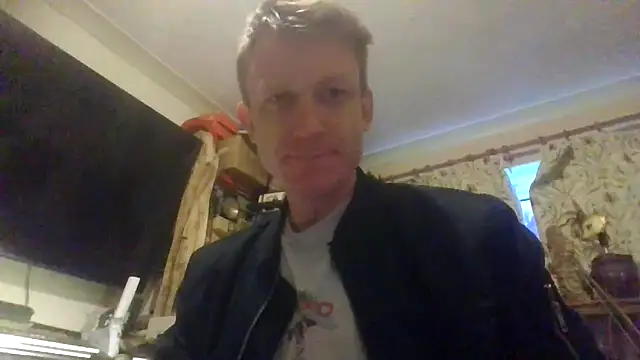 Snapshot of jigglethaypussi chatting on 02-07-26, 02:10 jigglethaypussi online show from 02-07-26, 02:10