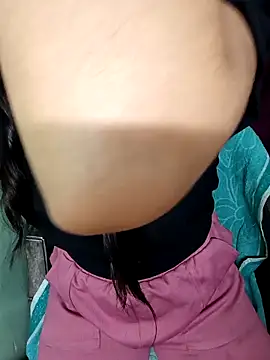 Snapshot of Hey_shiviii chatting on 03-01-26, 03:08 Hey shiviii online show from 03-01-26, 03:08