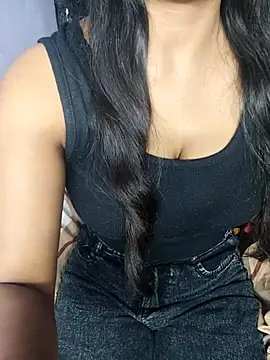 Snapshot of Hey_shiviii chatting on 03-28-26, 10:37 Hey shiviii online show from 03-28-26, 10:37