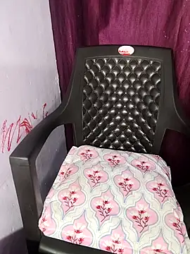 Snapshot of Hey_shiviii chatting on 04-10-26, 05:39 Hey shiviii online show from 04-10-26, 05:39