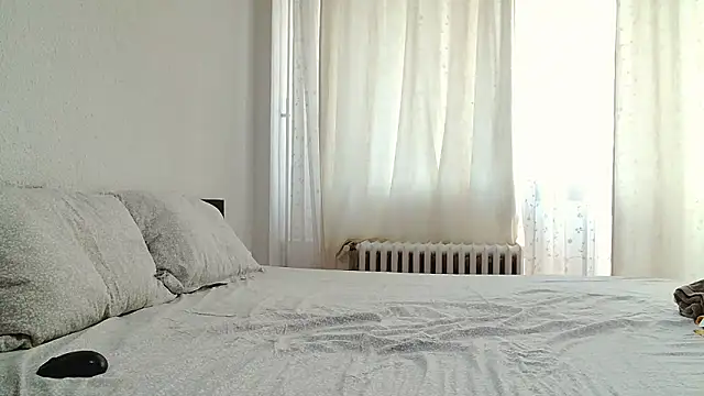 CharmingPearl online show from 11-24-25, 01:22