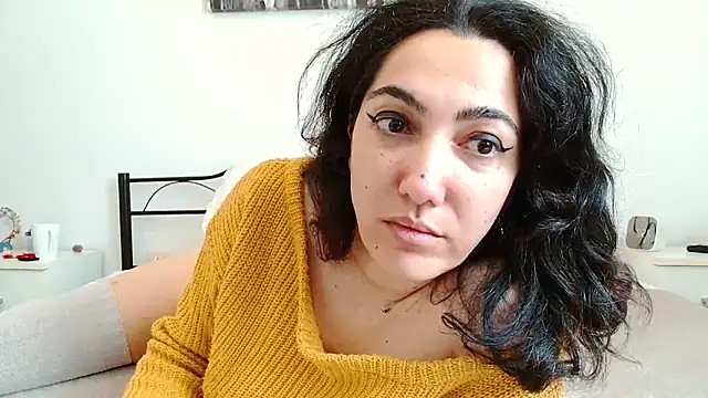 CharmingPearl online show from 02-16-26, 07:26