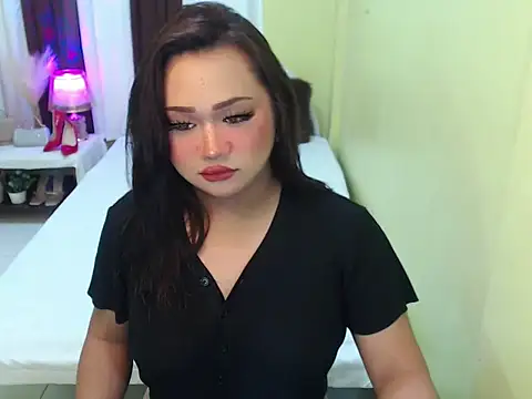 Snapshot of XxgiganticoliviacummerxX chatting on 12-17-25, 02:50 XxgiganticoliviacummerxX online show from 12-17-25, 02:50