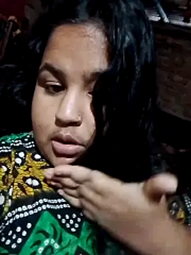 Snapshot of Cute_huny chatting on 11-02-25, 04:04 Cute huny online show from 11-02-25, 04:04